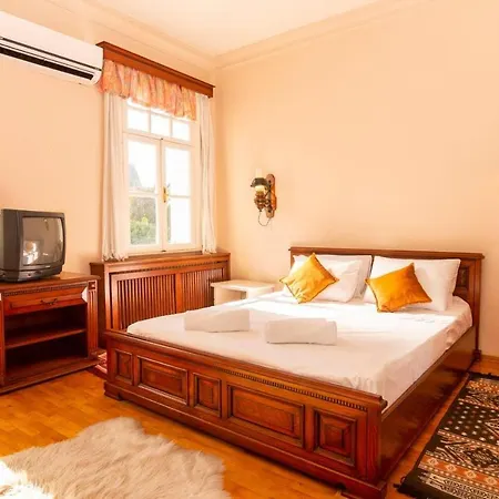 Nostalgic Island House In Buyukada With An Amazing Sea View Apartment *