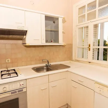 Nostalgic Island House In Buyukada With An Amazing Sea View Apartment