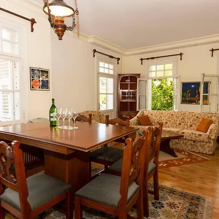 Nostalgic Island House In Buyukada With An Amazing Sea View Apartment *